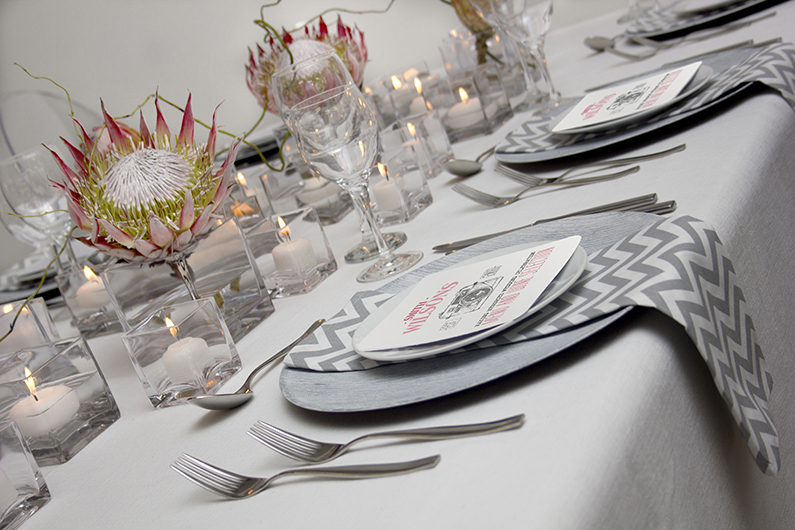 MODERN LINES WEDDING TABLE DESIGN