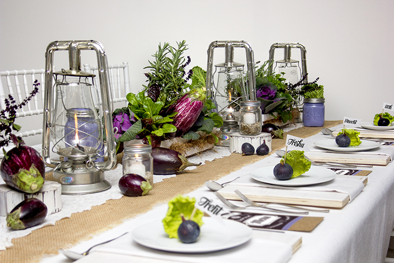 RUSTIC FARM STYLE WEDDING TABLE DESIGN